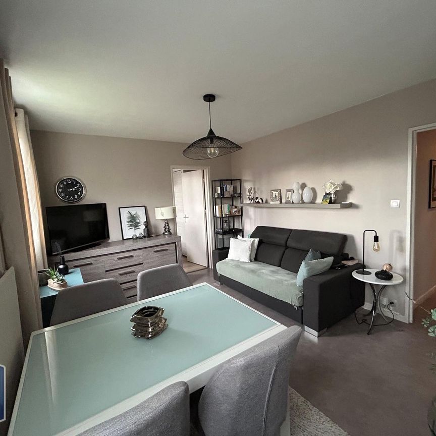 Location Appartement 2 pièces 37m² ST ETIENNE 42100 - Photo 1