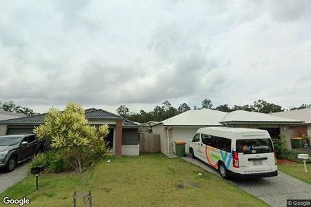 Spacious Family Home. Available SOON! - Photo 2