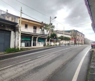 Trilocale via 4 Novembre 156, Centro, Zafferana Etnea - Photo 4
