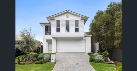 Coastal-Inspired Luxury Family Home - Photo 4