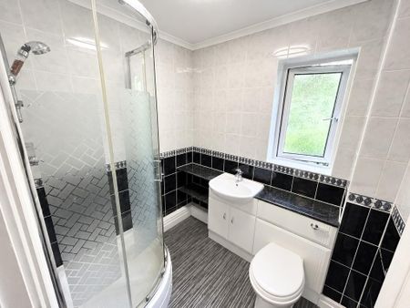 2 bedroom semi-detached house to rent - Photo 4