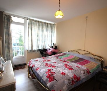 RUIM APPARTEMENT MET AUTOSTAANPLAATS - Foto 6