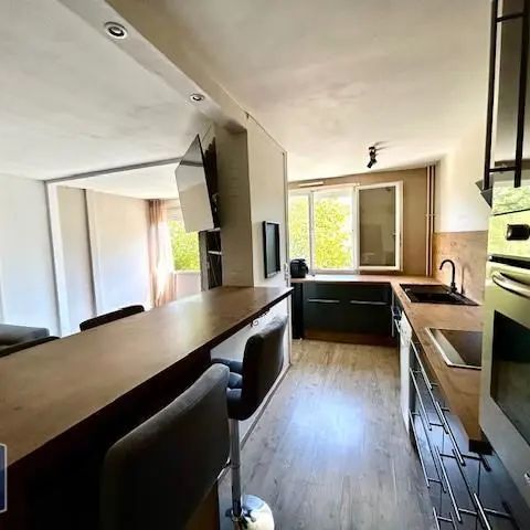 Appartement à louer 3 pièces 69.8m² - Photo 1