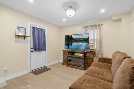 For Lease - 13 Lewis Street, Hamilton, Ontario - Photo 3