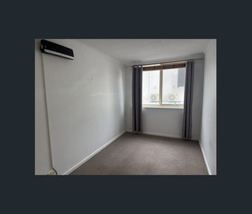 Conveniently Located - Photo 3