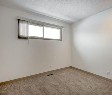 306 - 11010 Bonaventure Drive South East, Calgary - Photo 4