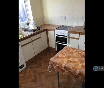 3 bedroom maisonette to rent - Photo 3