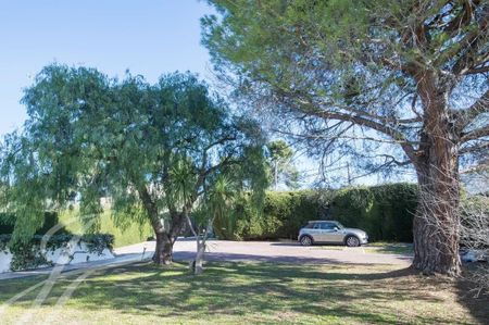 Maison à louer Cagnes Sur Mer, Cote d'Azur, France - Photo 4