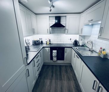 Emperor Way - Photo 2