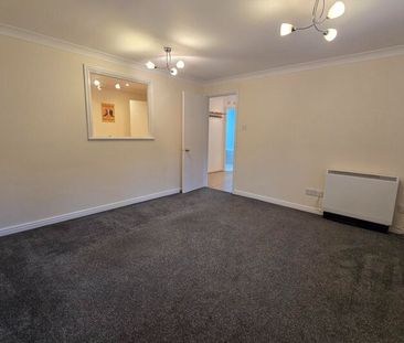 Flat , Valley House, Wash Beck Close, Scarborough - Photo 1
