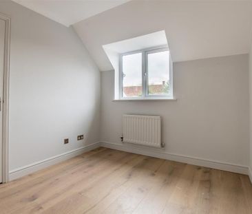 4 bedroom detached house to rent - Photo 3