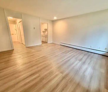 Kitsilano Low rise Apartment | 2233 West 3rd Avenue, Vancouver - Photo 1