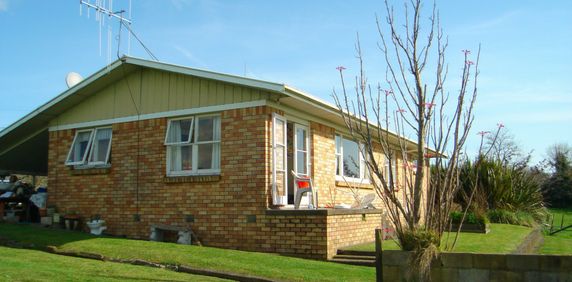 Country Cottage Close To Town - Photo 2