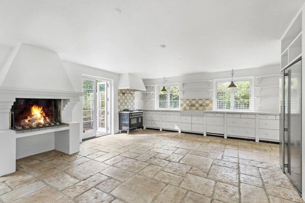 Taarbæk Strandvej 34, 2930 Klampenborg - Foto 1