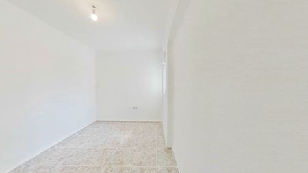 Piso de alquiler en El Mercado - Photo 2