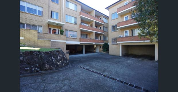 Newly Painted and New Carpet Floor - Photo 1