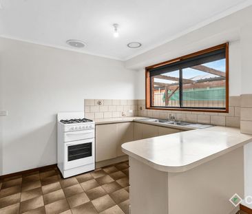 CONVENIENT WERRIBEE LOCATION - Photo 1