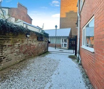 Silverwell Street, Bolton, BL1 - Photo 2