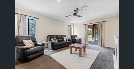 AMAZING FAMILY SIZED HOME ON 2000M LAND! - Photo 5