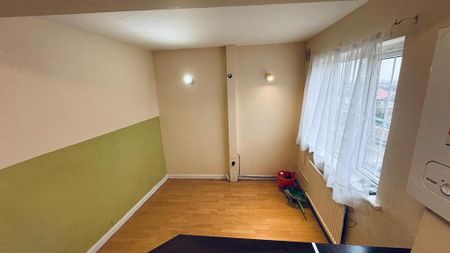 2 bedroom terraced house to rent - Photo 3