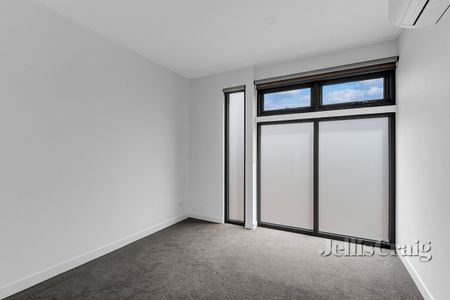 2/18 Becket Avenue, Bentleigh East - Photo 2