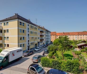 Nicely furnished 2-room apartment near Laimer Platz - Photo 1