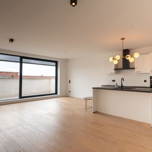 Penthouse te huur in Antwerpen voor € 1.150 met 1 slaapkamer - Photo 2