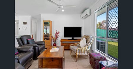 4 bedder Family Home is available for rent - Photo 3