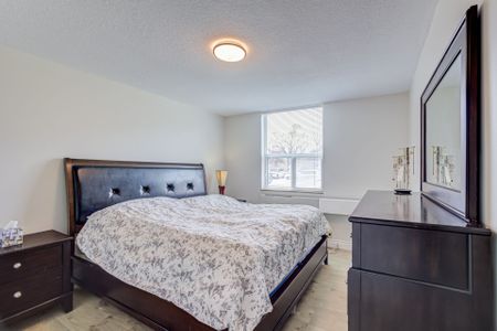 For Lease - 966 Inverhouse Drive Unit# 109, Mississauga, Ontario - Photo 4