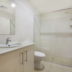 13/32 Lorna Lim Terrace, Driver - Photo 2