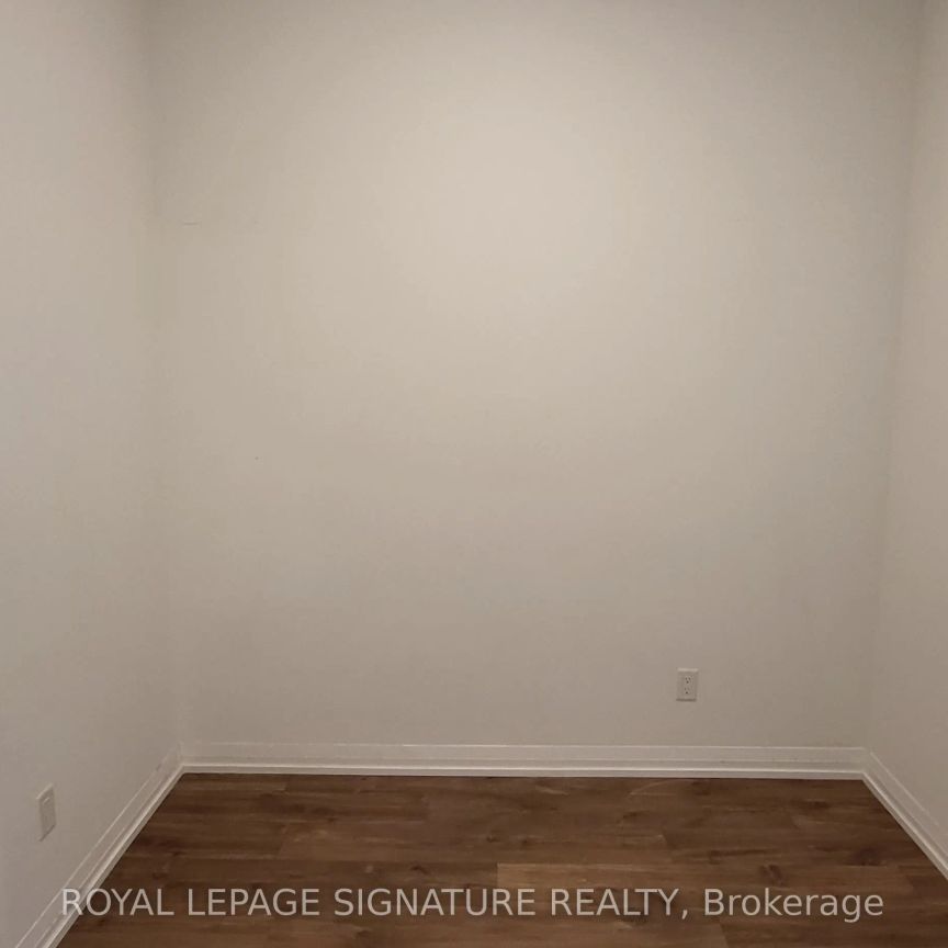 101 Erskine Avenue #914 - Photo 1