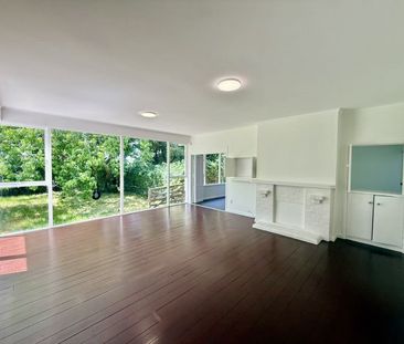 Spacious 4-Bedroom Home on Large Section – Recently Renovated - Photo 6