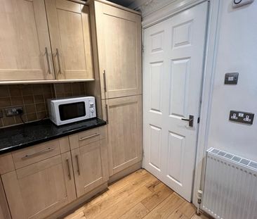 Room in a Shared Flat, Oxbow Mansions, SE10 - Photo 4