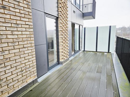 2 bedroom flat to rent - Photo 1