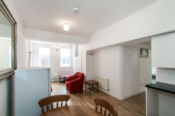 2 bedroom apartment to rent St. Michaels Road, Bournemouth, BH2 - Photo 1