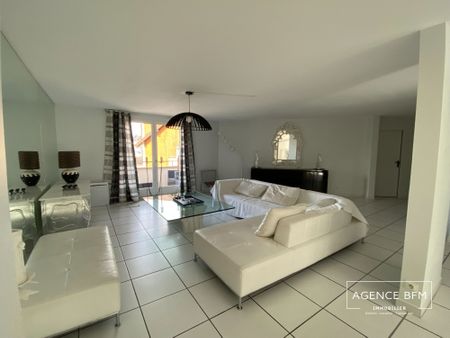 Location Appartement 4 pièces 140m² VEYRIER DU LAC 74290 - Photo 2