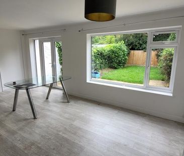 3 bedroom terraced house to rent - Photo 2
