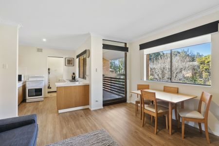 Furnished 1 Bedroom in Central location - Photo 2