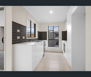 Apply Now! - Photo 3