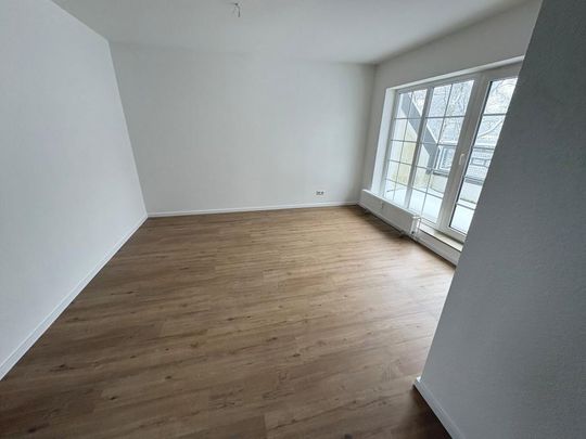 Dachgeschosswohnung mit Balkon im Zentrum von Ludwigslust - Photo 1