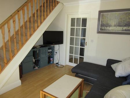 2 bedroom semi-detached house to rent - Photo 5