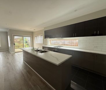 Charming Family Home in Cobblebank - Photo 4