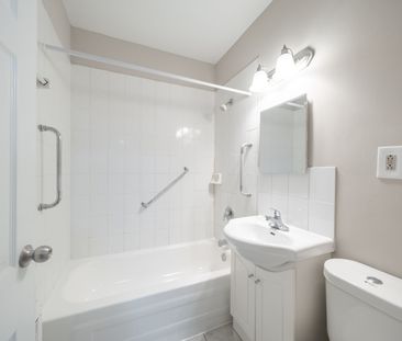 For Lease - 468 Ottawa Street Unit# 432D, Hamilton, Ontario - Photo 4