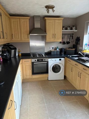 2 bedroom end of terrace house to rent - Photo 5