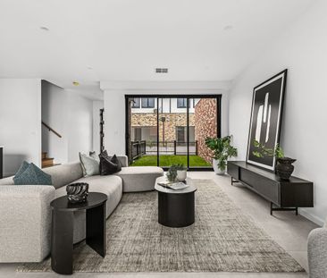 Boutique Home! - Photo 1