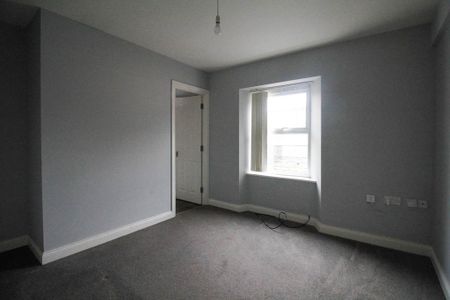 1 bedroom semi-detached house to rent - Photo 2