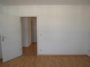 Jößnitzer Str. 135, Wohnung 5 ~~~ Maisonette, Gäste-WC, Balkon, Tageslichtbad mit Wanne, Abstellraum in der Wohnung, Abstellraum im Treppenhaus, Keller - Photo 5