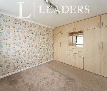 3 bedroom terraced house to rent - Photo 3