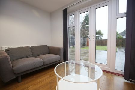 2 Bed End Terrace, Elm Walk, CV4 - Photo 2