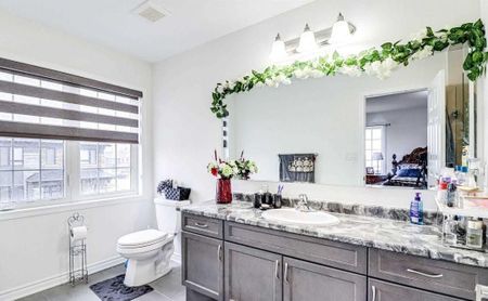 For Lease - 561 Queen Mary Drive, Brampton, Ontario - Photo 4